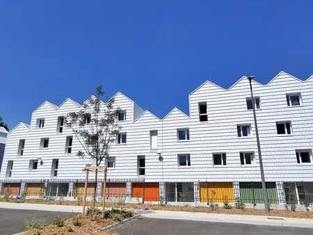 appartement 2 pièces neuf - emplacement de parking - résidence neuve les quais - 684 euros