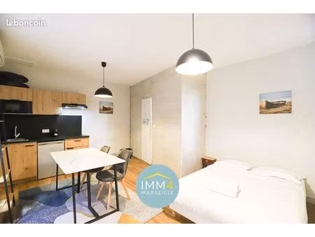 studio 1 pièce 22 m²