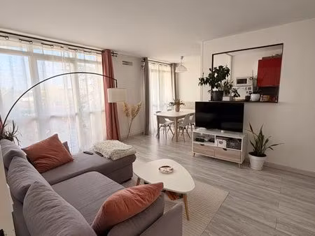 à louer - superbe t2 45m2 - proche gare plaisir-grignon