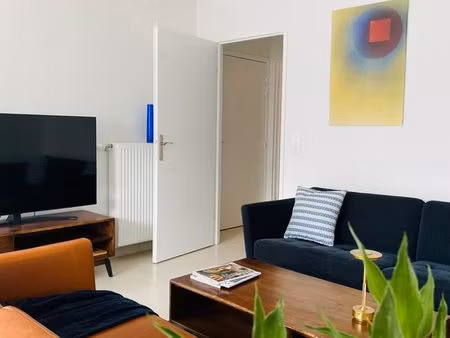 très bel appartement 3 pièces sur rue piétonne au centre de val d'europe