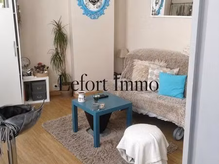 studio 1 pièce 25 m²