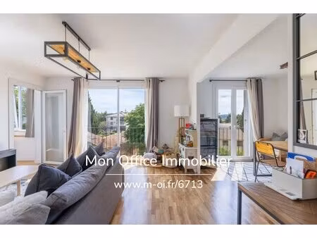 référence : 6713-pan - appartement 3 pièces de 69 m² à aix-en-provence