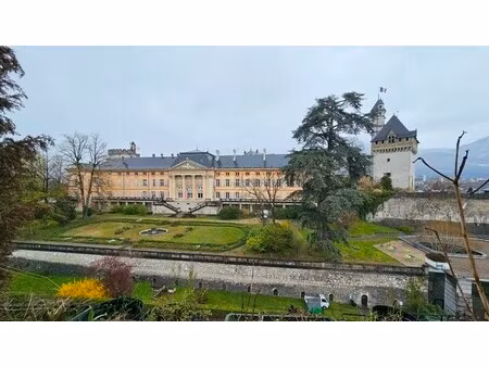 t3 avec balcon +cave et grenier