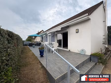 maison de plain-pied d'environ 100 m2   5 pièces à ver sur mer