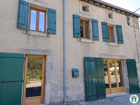 maison de village - 130m ²