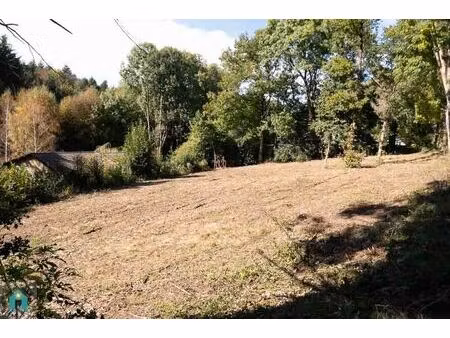 terrain - 2050m ²