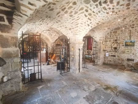 immeuble à vendre ceilhes et rocozels (34)