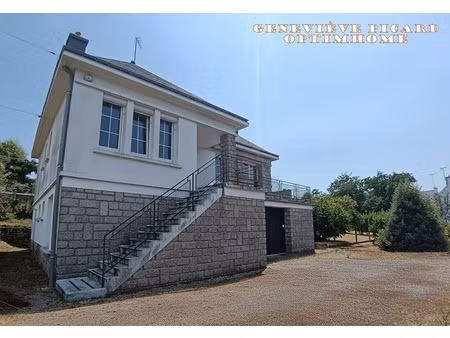 centre-ville de pontivy – maison de 4 pièces avec sous-sol sur 1 500 m² de jardin paysagé 