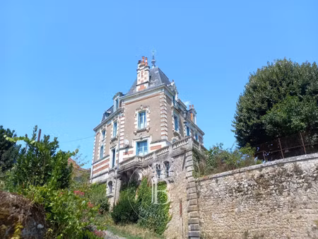hôtel particulier à vendre à la roche-posay