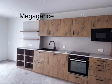 vente maison 4 pièces 98 m² à le lavandou (83980)  566 000 €