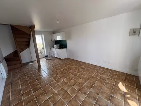 location appartement 2 pièces 43 m² à breux-jouy (91650)
