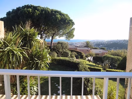 location villa 3 pièces 106 m² à cagnes-sur-mer (06800)  1 865 €