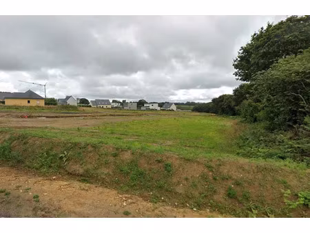 vente terrain 680 m² à plougourvest (29400)  28 560 €
