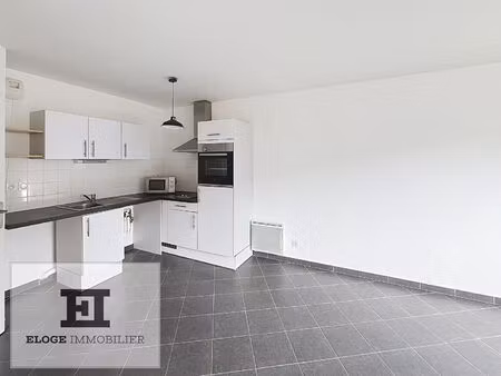 appartement 2 pièces de 51m² avec parking - rouen gauche - résidence carré flaubert