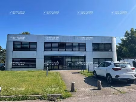 location bureaux 164 m² à 589 m²