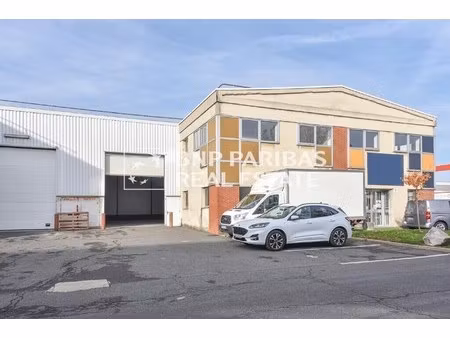 location local d’activités chilly mazarin 91380 309m²