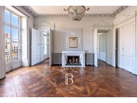 nantes cours cambronne - appartement de réception avec ascenseur
