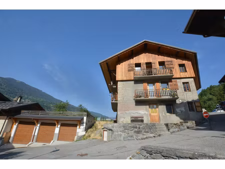 a vendre - grande maison avec garages - bozel