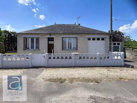 maison de plain-pied avec jardin et beau potentiel - à deux pas du centre de caulnes