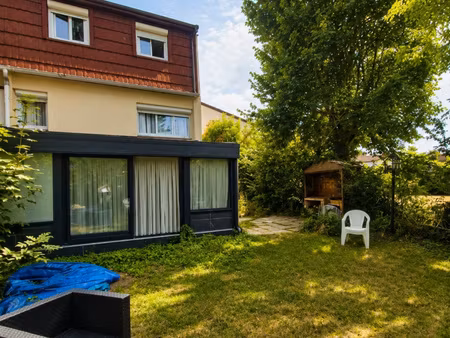 maison mitoyenne d'un seul côté 6 pièces jardin de 245 m2 f