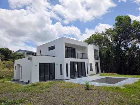 vente maison 4 pièces 180 m² le diamant (97223)