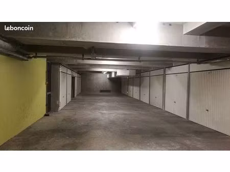 investisseur - lot de garages 100% loués - 730 /mois - résidence récente