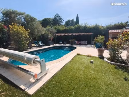 maison familiale 126 m² + dépendance 70 m² + piscine + garage + revenus locatifs
