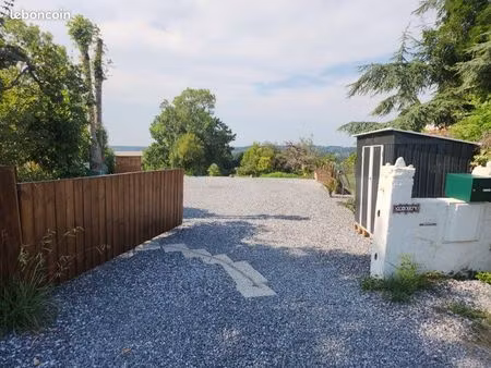 terain 1100 m2