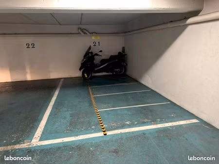 place parking moto agen centre
