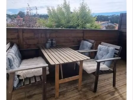 t2 meublé 41m2 + terrasse 10m2 avec vue forêt et dépendance