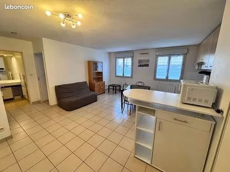 t2 44m² - pièce de vie 28m² cuisine ouverte - montpellier centre