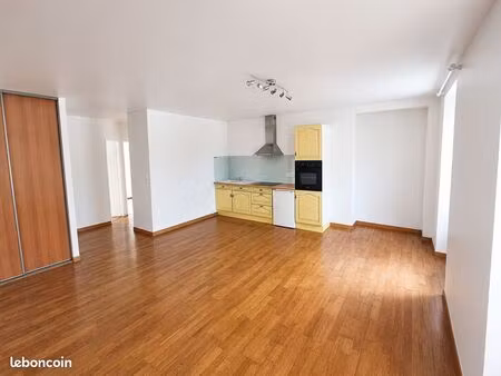 t2 58 m² rénové — dpe c — port-launay — 435 cc
