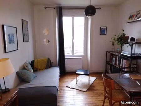 t2 quartier sacré cœur avec jardin commun