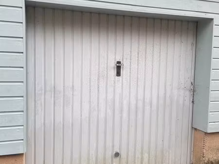 grand box de parking fermé et sécurisé – montauban villebourbon