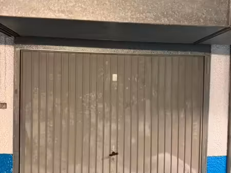 location box garage fermé - paris 5e (amyot/lhomond) - accès sécurisé