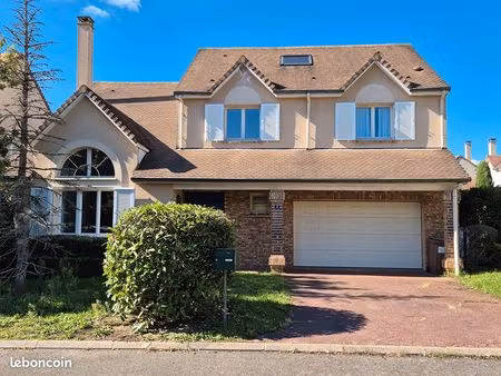 maison 6 pièces 157 m²