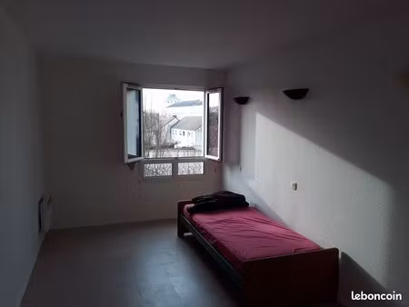 location studio meublé 18m² - cergy le haut  proche rer