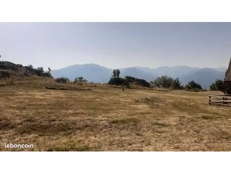 font-romeu – t1 meublé 22 m² tout équipé : rez-de-jardin  parking privatif etc.. (location