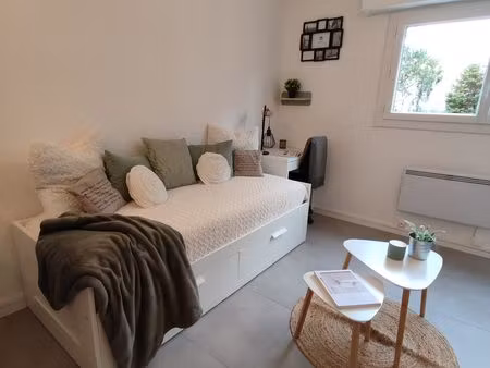 studio meublé de standing à pau - tout confort  idéalement situé