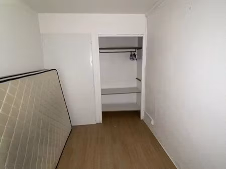 chambre à louer dans un appartement 3 pièces