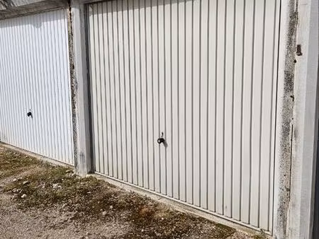 garage à louer