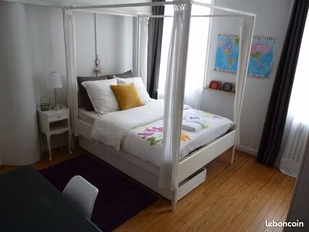 chambre meublée