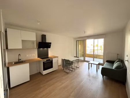 à louer appartement 2 pièces meublé de 44 50 m2 avec balco