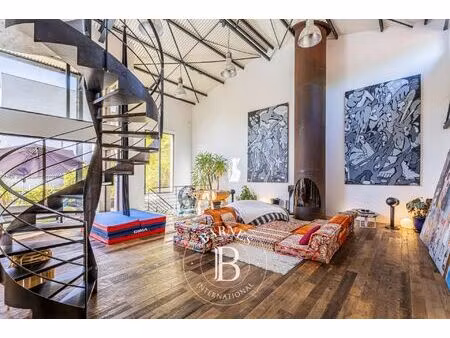 à vendre  loft montreuil 6 chambres - 443 m² - 3 150 000 €