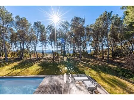 à vendre  maison aix-en-provence 5 chambres - 235 m² - 1 490 000 €