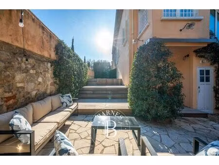 à vendre  maison de ville aix-en-provence 6 chambres - 213 m² - 1 830 000 €