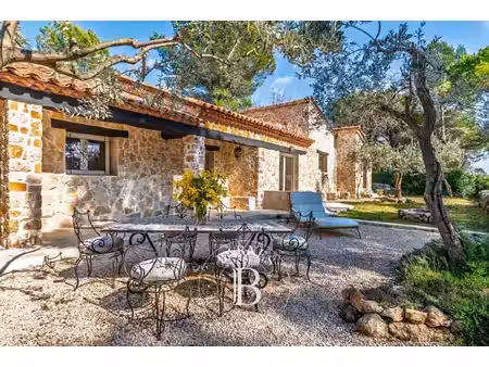 à vendre  mas bagnols-en-forêt 3 chambres - 120 m² - 765 000 €