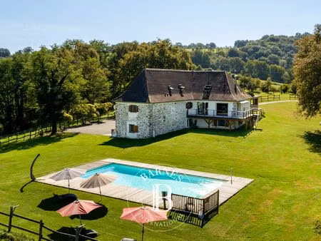 à vendre  ferme saint-palais 7 chambres - 480 m² - 1 016 000 €