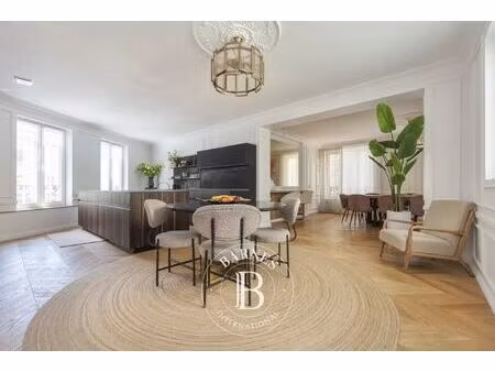 à vendre  hôtel particulier puteaux 10 chambres - 400 m² - 4 700 000 €