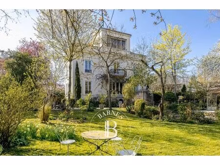 à vendre  hôtel particulier ville-d'avray 7 chambres - 420 m² - 2 990 000 €